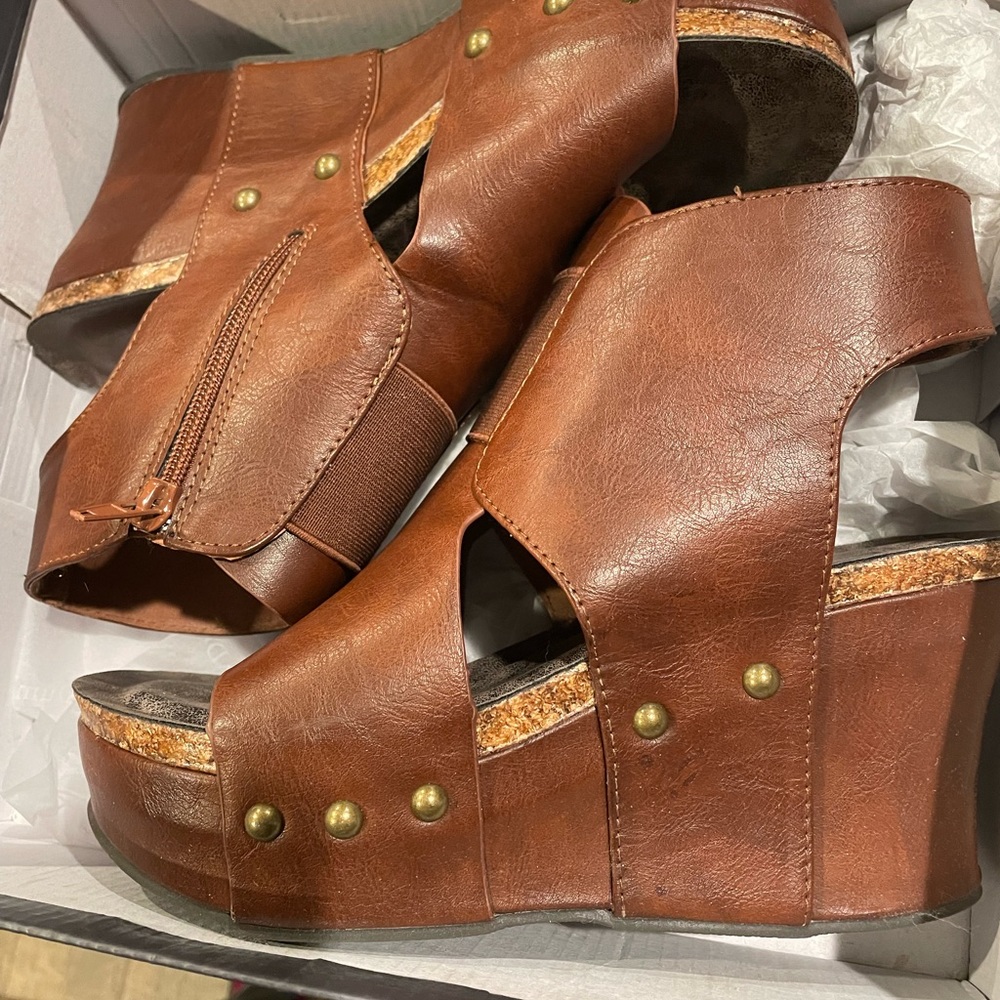 Shoes